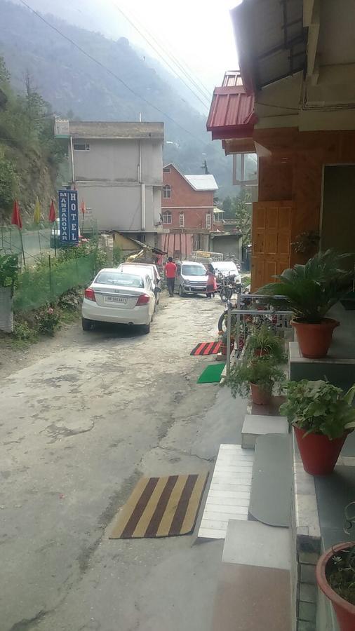 Hotel Mansarovar Banjār エクステリア 写真